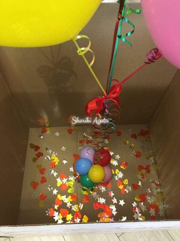 коробка-сюрприз с конфетти и с маленькими шариками