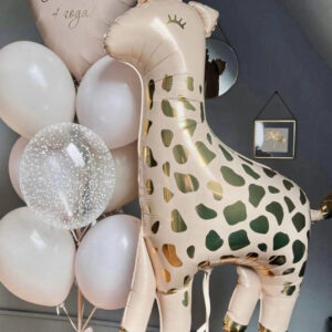 набор шаров нежный жираф с фонтаном шаров в бежевых тоннах